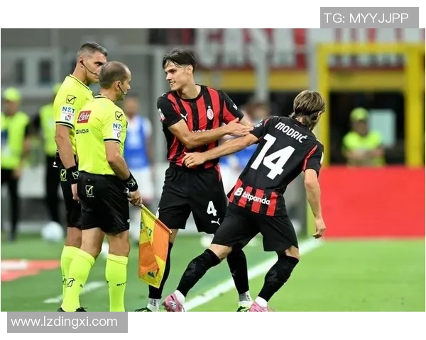 德甲精彩对决AC米兰大胜里昂神扑时刻引发全场狂欢战术分析