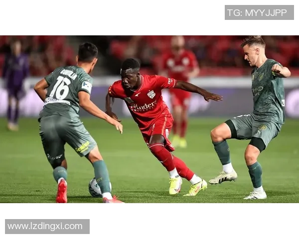 世界杯精彩对决那不勒斯与曼联战成平局数据分析引发热议 世界杯精彩对决那不勒斯与曼联战成平局数据分析引发热议