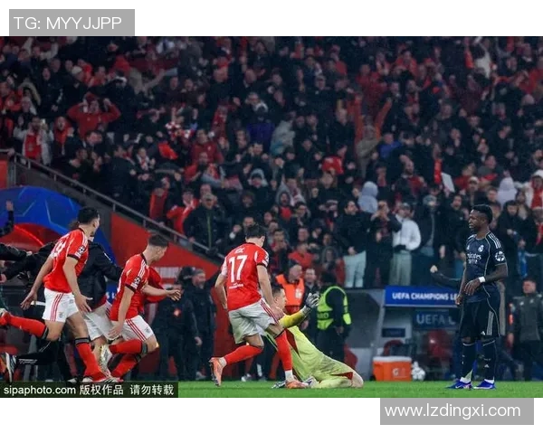 欧冠精彩回顾拜仁3-0本菲卡神奇扑救与十大进球引爆全场激情 欧冠精彩回顾拜仁3-0本菲卡神奇扑救与十大进球引爆全场激情